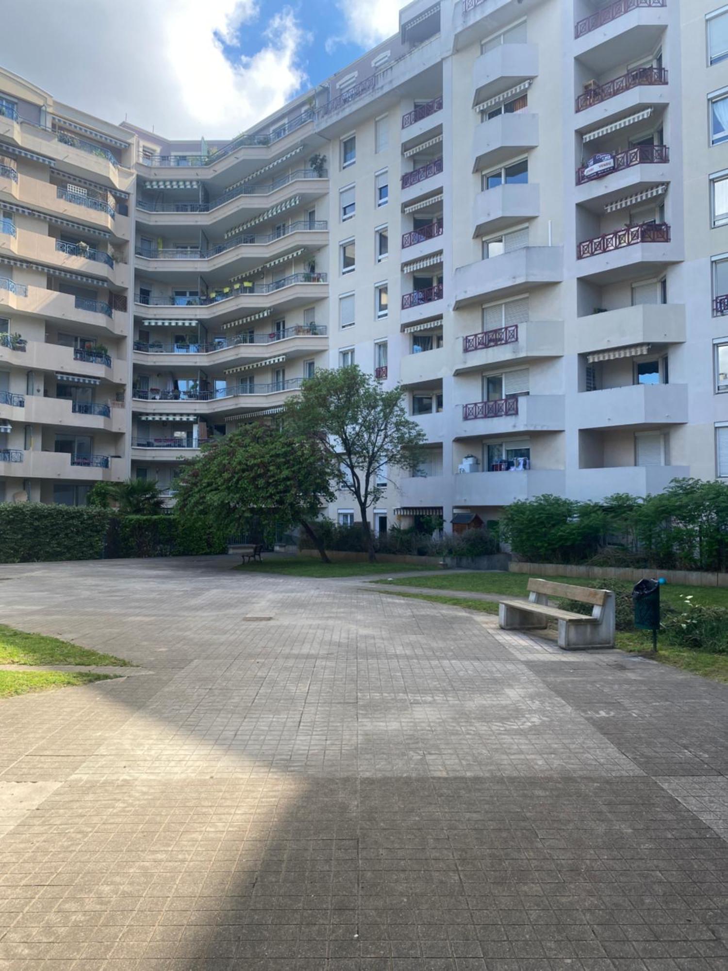 شقة Super T2 Avec Piscine Lyon 3Eme المظهر الخارجي الصورة